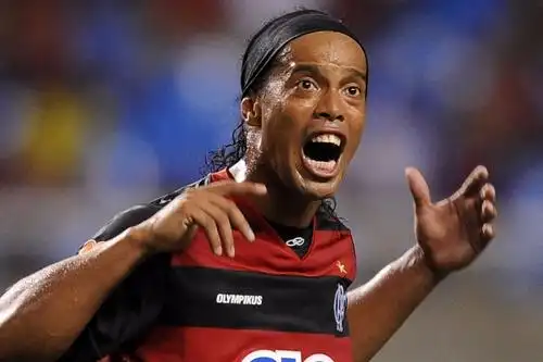 阿尔瓦雷斯 阿尔瓦雷斯