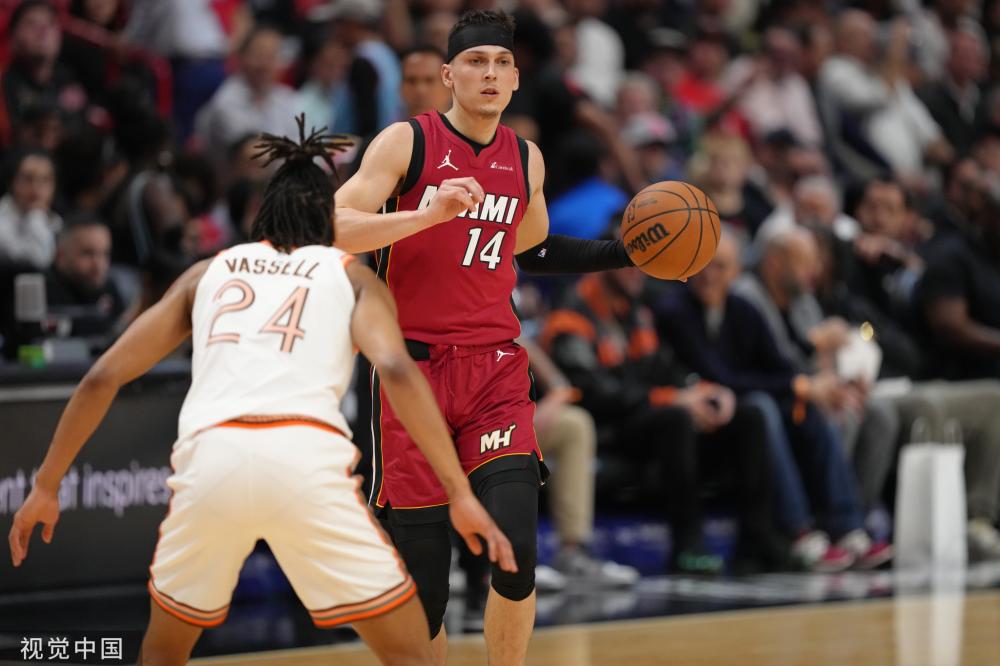 转而保守应 转而保守应