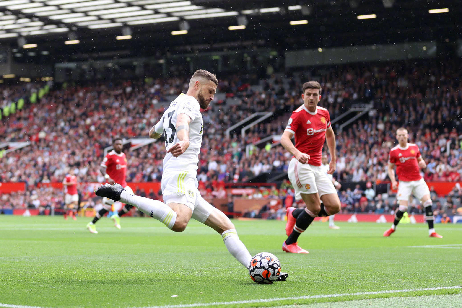 剧的背景下 剧的背景下